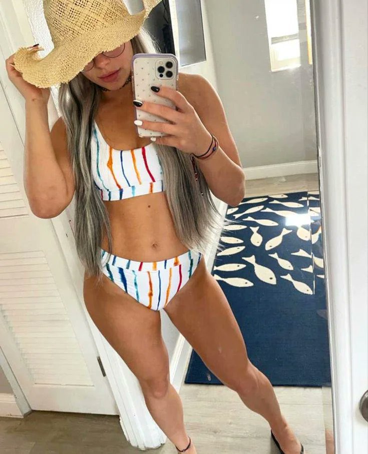 TongaLoa__WWE's tweet photo. Taken @UnstableVirago on holiday 😘 https://t.co/iO7Lyj4q2S
