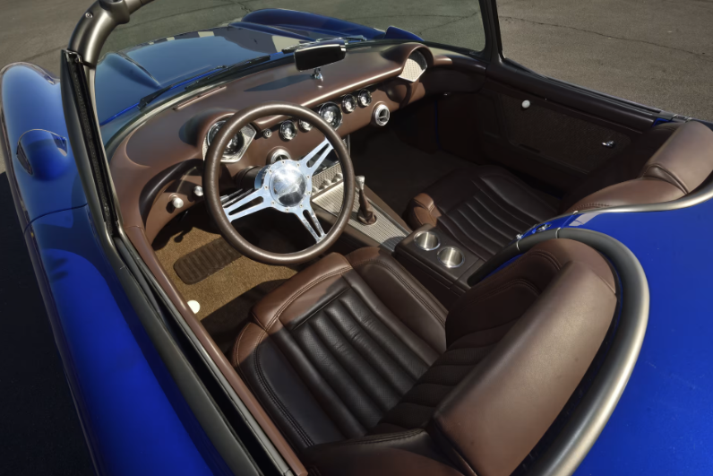 Mecum Auctions tweet media