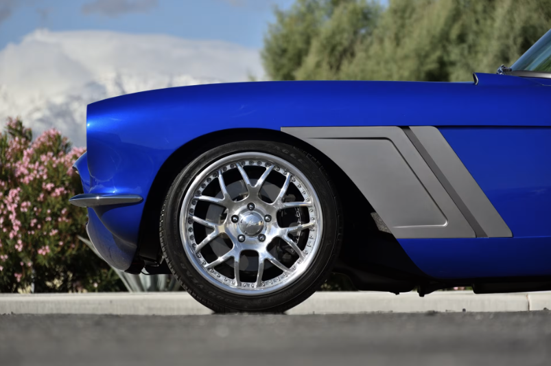 Mecum Auctions tweet media