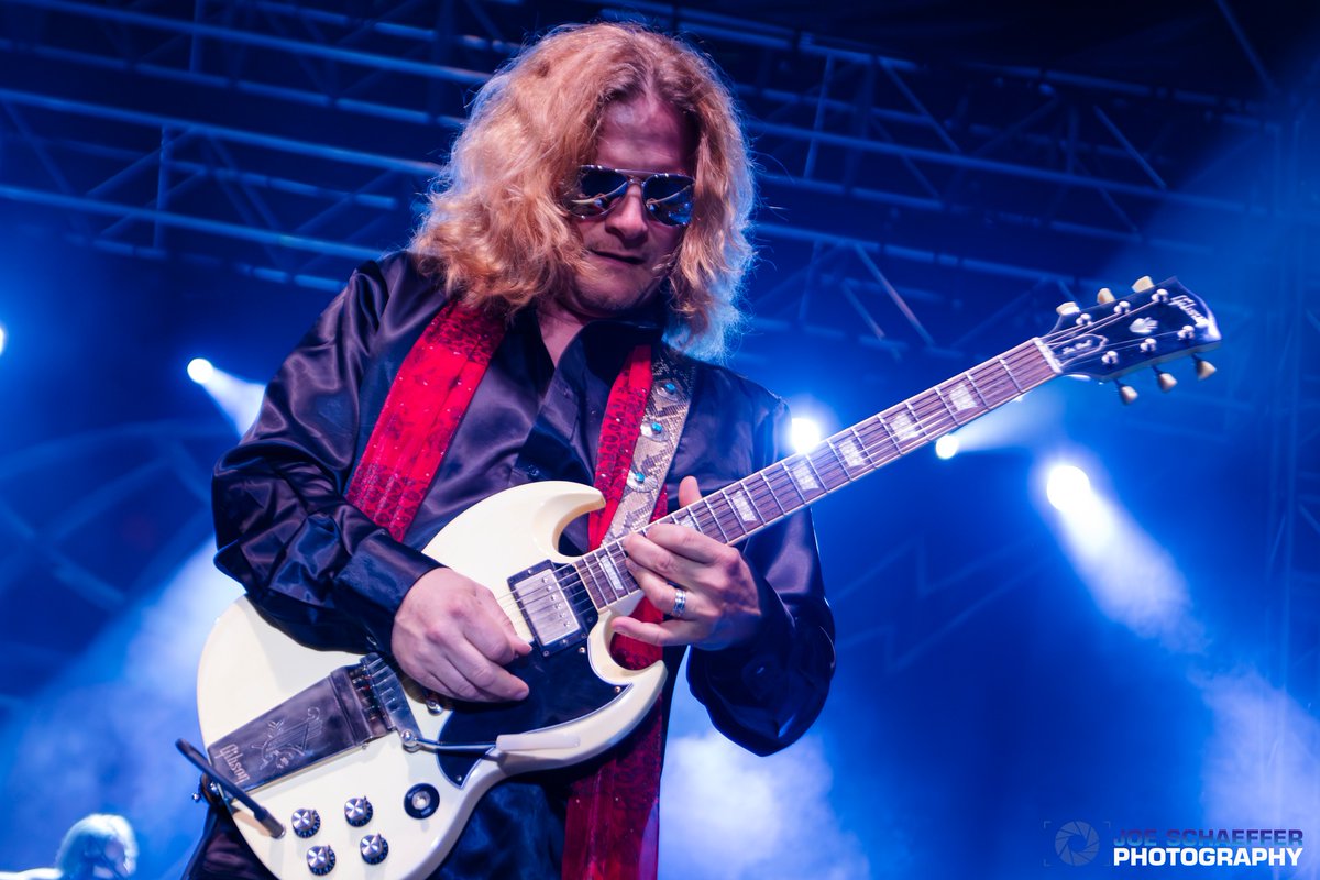 Sleaze Roxx tweet media