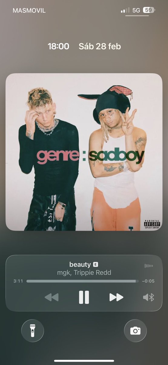 That’s how I met you <a href="/machinegunkelly/">blonde don</a> <a href="/trippieredd/">Trippie Redd</a>