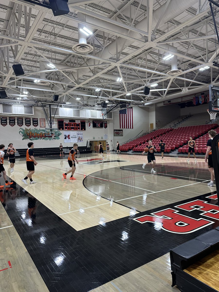 Sectional practice at Manchester High School this morning. 

Gearing up for our matchup this Tuesday against Eastern.

 <a href="/IHSAA1/">IHSAA</a>
