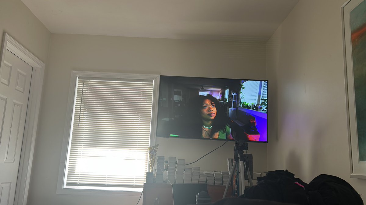 Nothing like waking up to <a href="/AllGoldQueen/">AGQ 👑</a> in the morninnnnn’