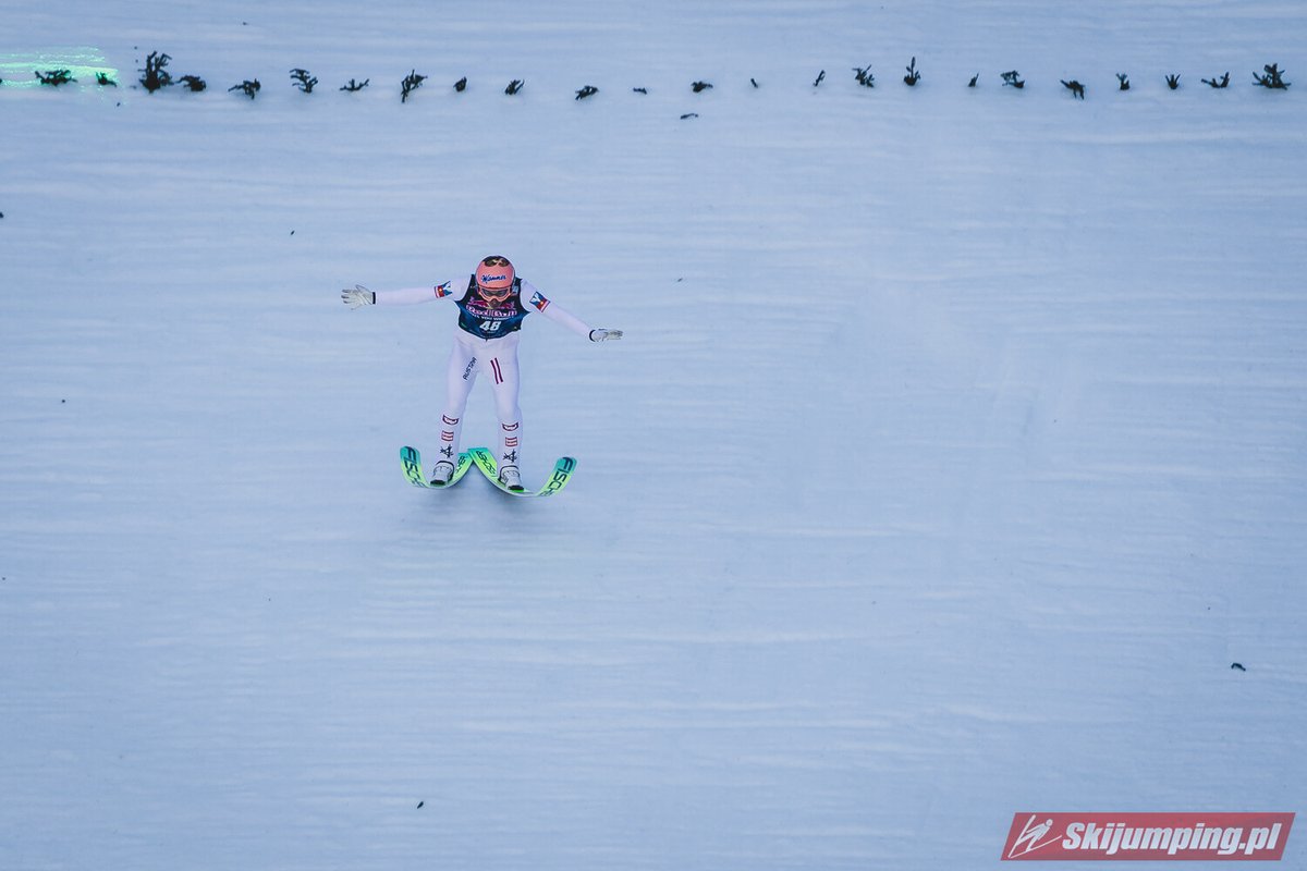 Tego konkursu na Kulm 🇦🇹 nie dało się oglądać, anty-widowisko odpychające od skoków narciarskich.

Droga #skijumpingfamily – poproszę o konstruktywne opinie. 

Przekażemy je wyżej i damy znać o komentarzu zwrotnym z FIS.

<a href="/Skijumpingpl/">Skijumping.pl</a>