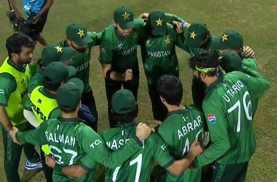 What is the role of agha,nawaz and  shadab in this match???

Farhan made a century and fakhar scored 84 runs. But after that, the next eight batters could not even reach to double figure. After such a great start, the team played carelessly. They scored only 14 runs in the last