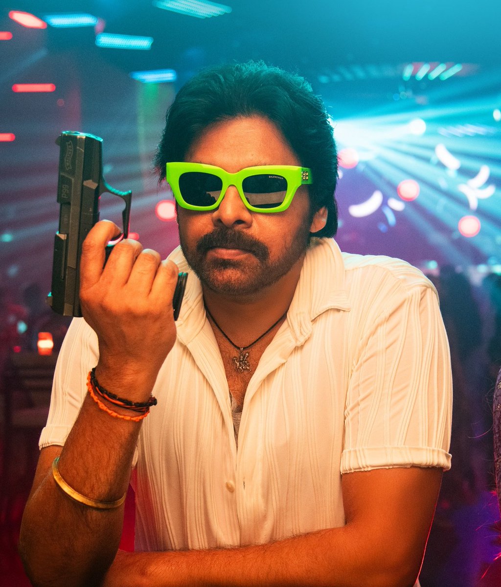 Chinnappudu itla ne jathara lo konna Bomma thupaki tho show dhengetonni
#UstaadBhagatSingh