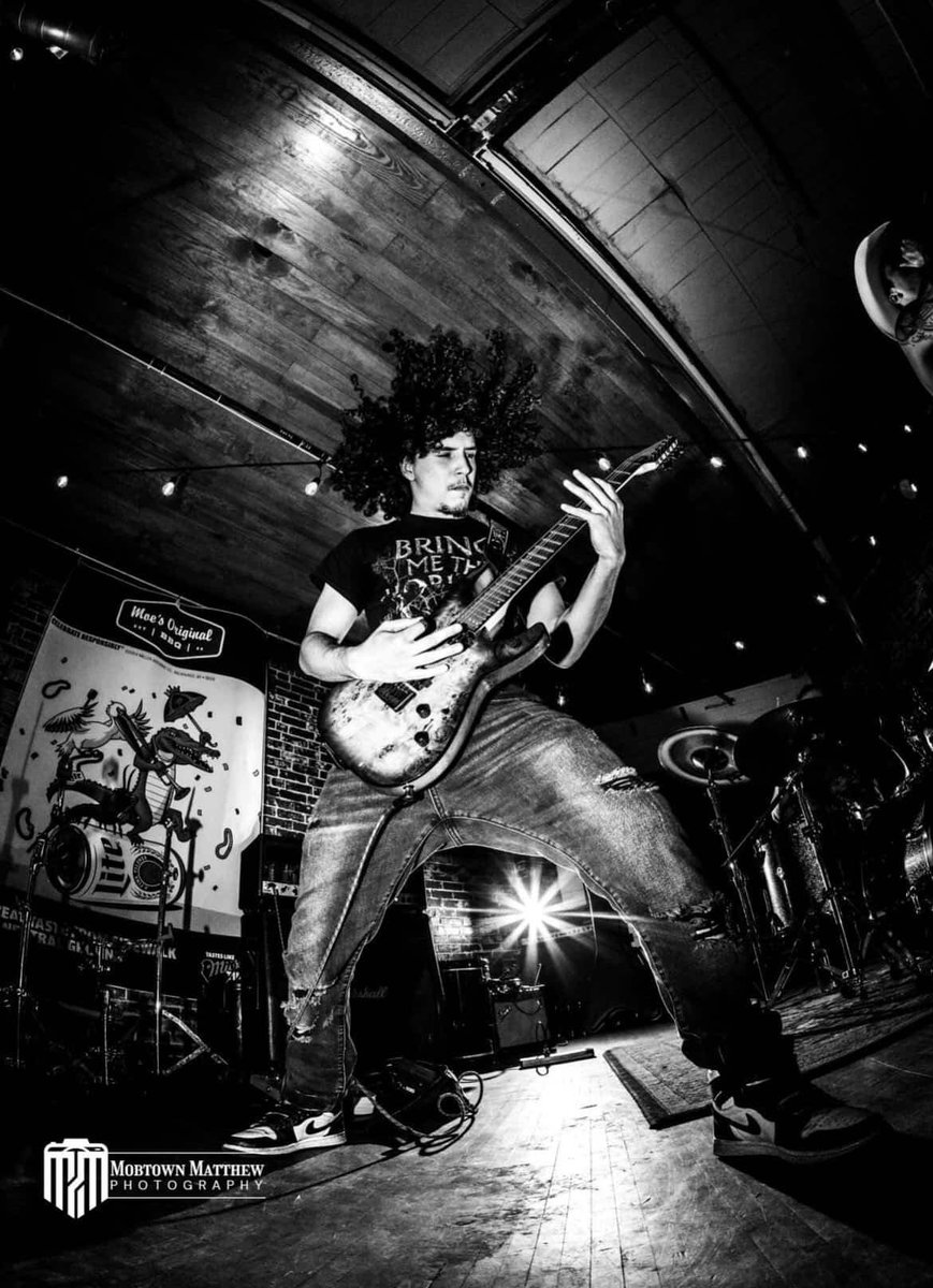 oinkliteration's tweet photo. Everybody welcome Carlos Ramos, joining @oinkliteration on Guitars!! 🐷 https://t.co/QA1U6STDlq