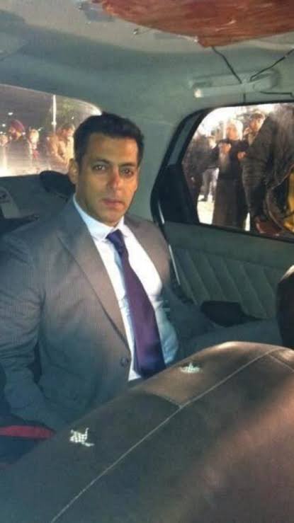 Godman Chikna tweet media