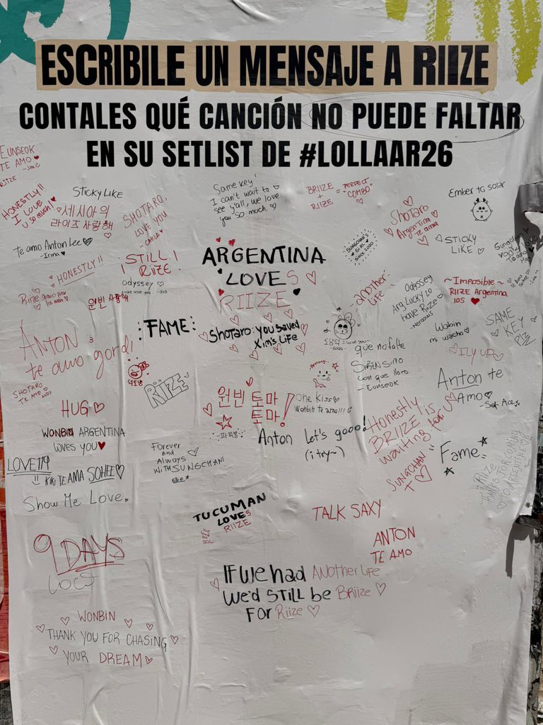 Tenemos mural de Riize en el Barrio Chino 💙💙💙