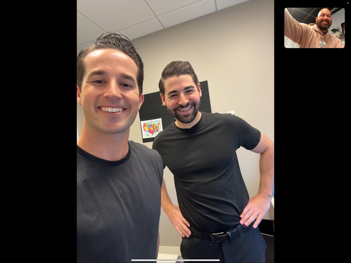 Chris Hatch tweet media