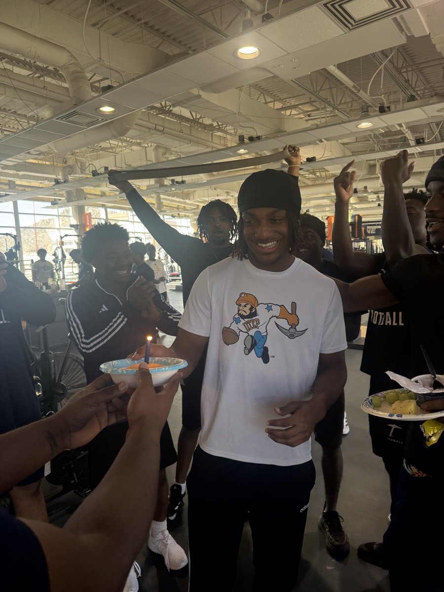 Dalton Elliott tweet media