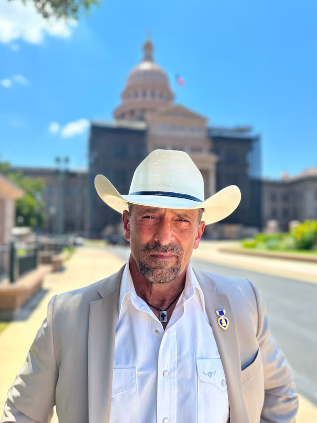 DerekAyala1987's tweet photo. We need this man in Austin to help with the Islamic invasion that is going on in our state.

The corrupt politicians in office now seem not to care about it, but I know @DocPeteChambers will take on this issue head on.

While our country is freeing Iran, Doc will free Texas from Islam!

Vote for Doc Chambers!

#TexasNeedsADoc
