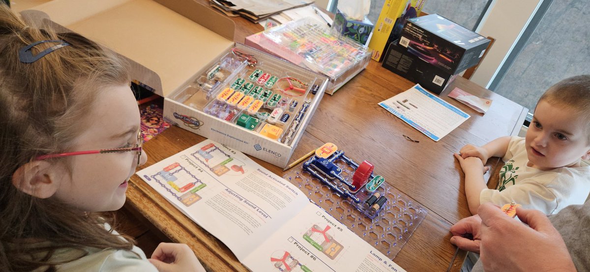 R1Stephanie tweet media