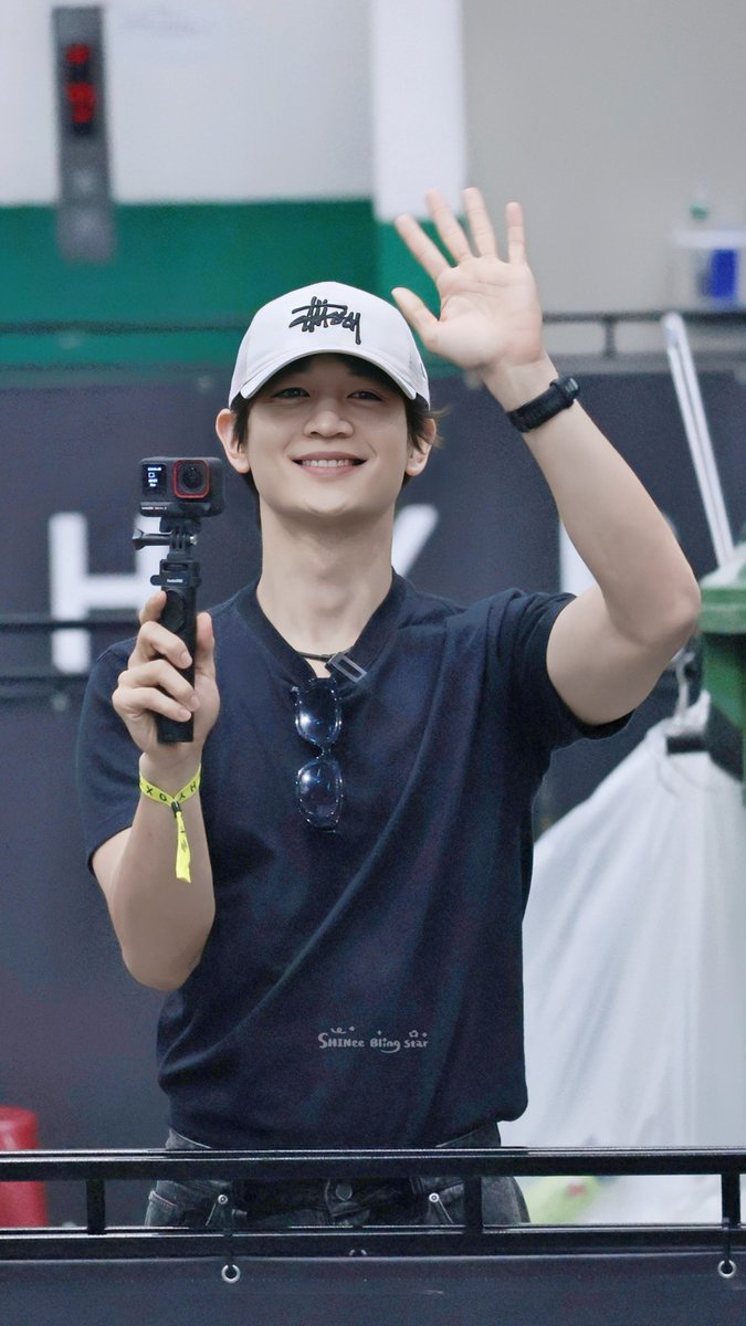 SHINeeBLINGstar TW tweet media