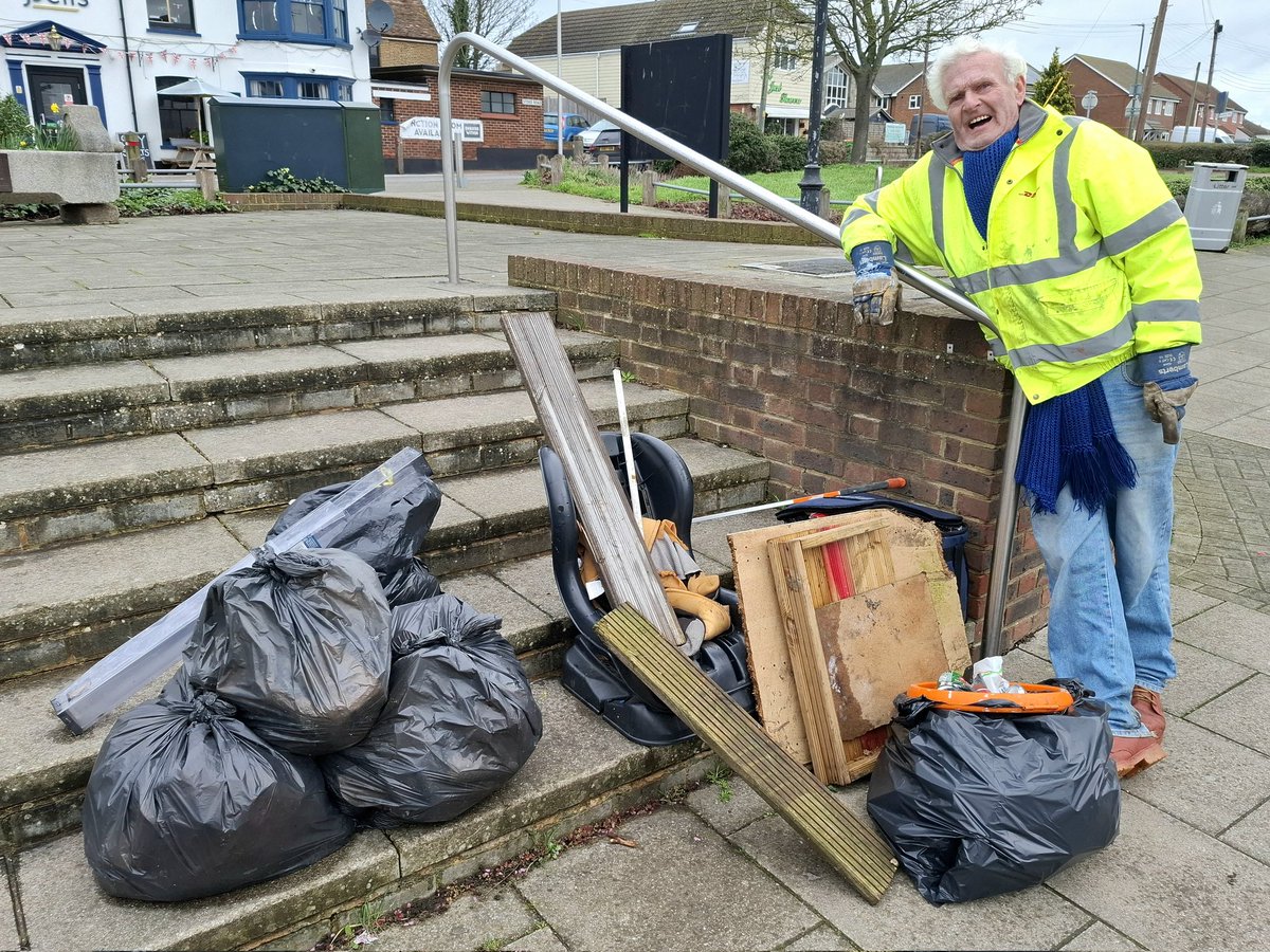 The Friends of Hoo tweet media