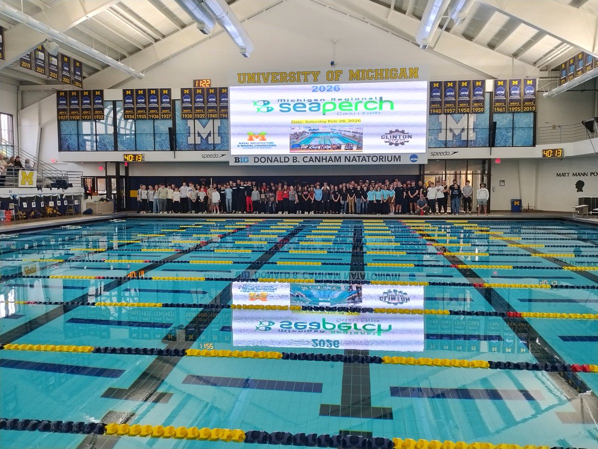 Clinton STEM tweet media