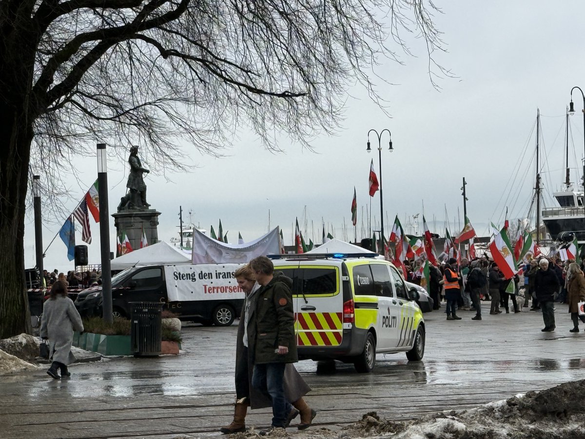 Hr. Hansen jr. tweet media