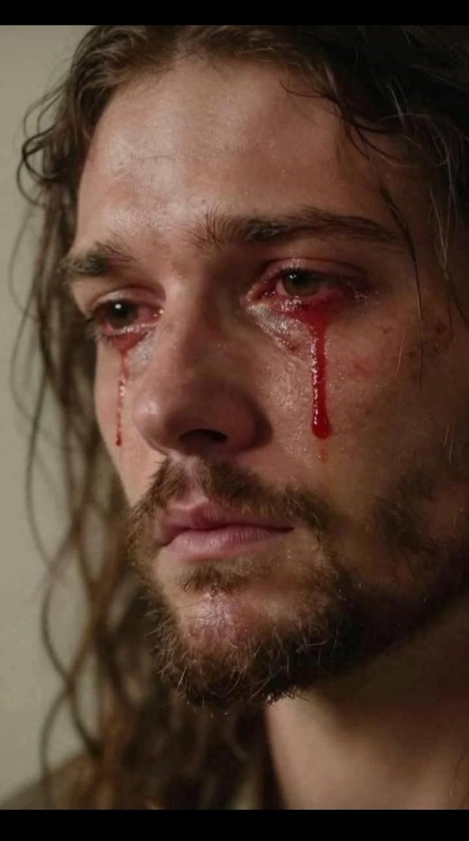 Instead, make una follow me
   Na unfollow una dey do💔😹