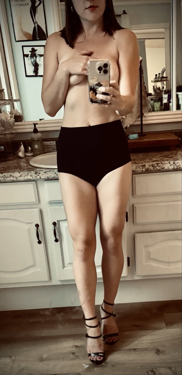 Lady and the Captain tweet media