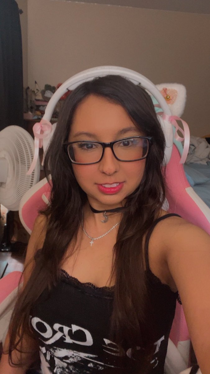 TinyTirzah tweet media