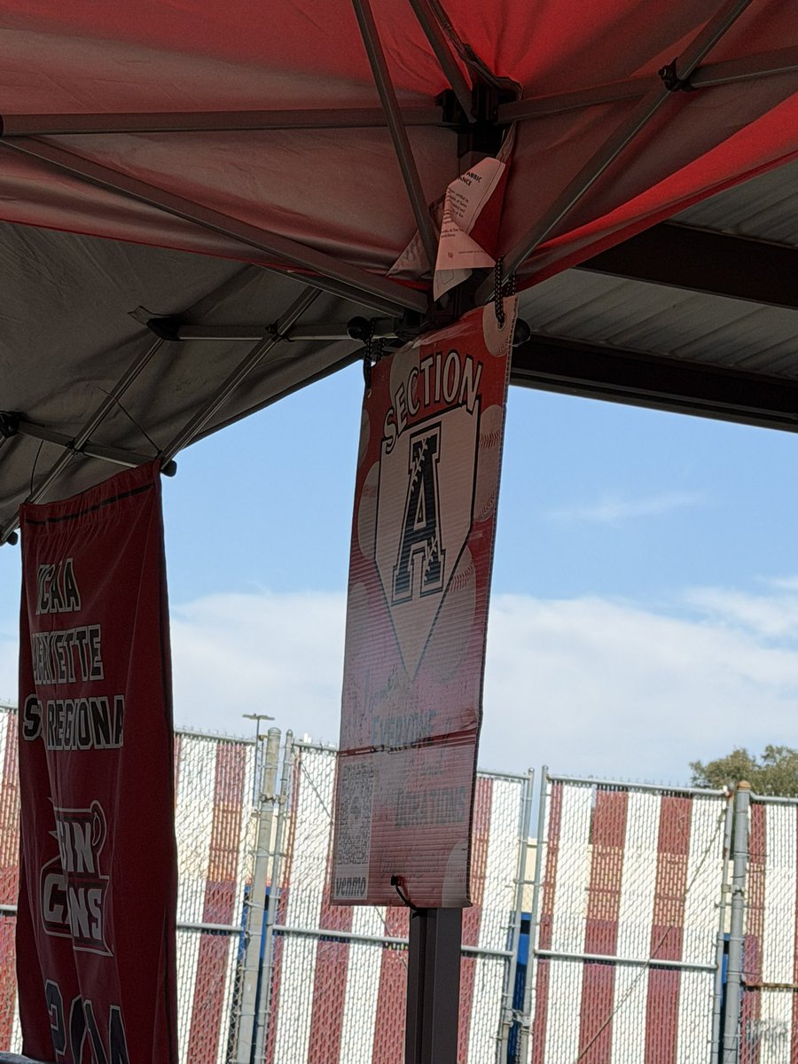 torytrahan's tweet photo. They had me at gumbo.
Thank you so much @Section___A for the hospitality. Don’t get in too much trouble today 😝
#GeauxCajuns #WaterHoseBoys #SectionA https://t.co/bNwiqWq6xN