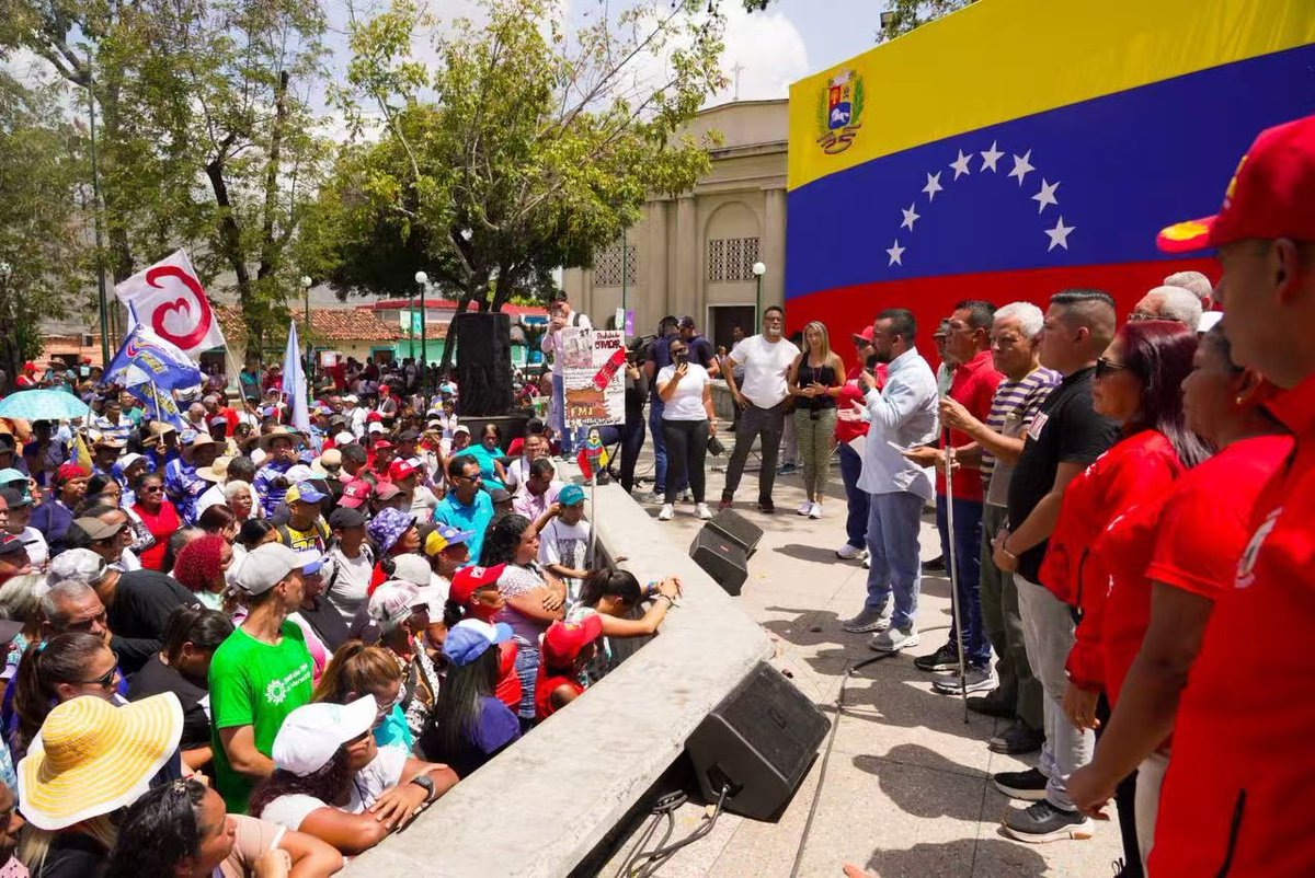 MatuteYza's tweet photo. El Pueblo de Venezuela sigue defendiendo su verdad Histórica.

No dejaremos de luchar por la libertad, la Soberanía, la autodeterminación y la justicia. https://t.co/cuwTl57ofM