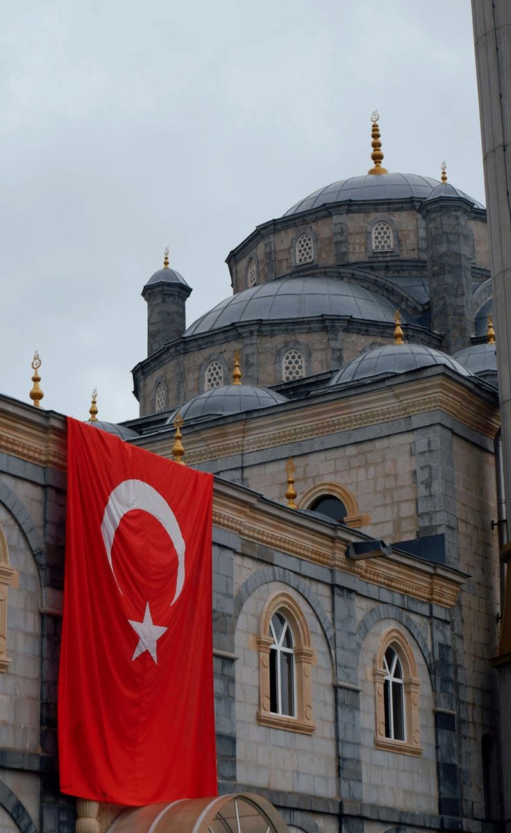 Her köşesi yangın yeri olan Ortadoğu'da açan bir güneş gibisin. 
Sana bir şey olmasın. ❤️🤍🇹🇷
                    ♾️🇹🇷♾️
#savas 
#saldiri 
#Israel 
#Iran