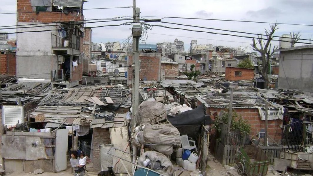 BowTiedMara tweet media