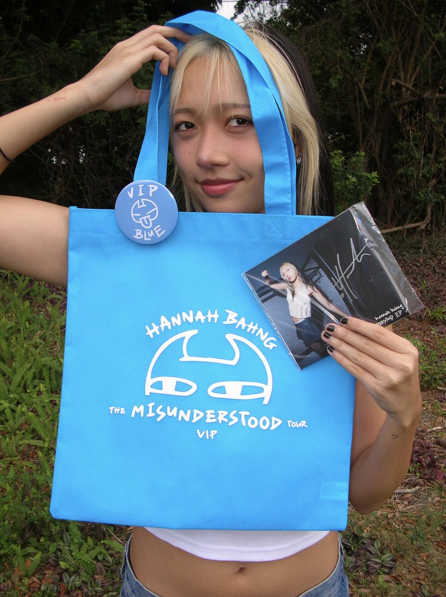 hannahhbbahng's tweet photo. DID ANY OF YOU BLUES MISS OUT ON MERCH??!! THEN THIS IS FOR YOU!!!

All of the new merch (plus older items re-stocked, even some items on sale!) will be available starting TOMORROW (March 1st at 12pm ET) at https://t.co/PsDuMD2cC5! 😈💙 https://t.co/lyI2659zpm
