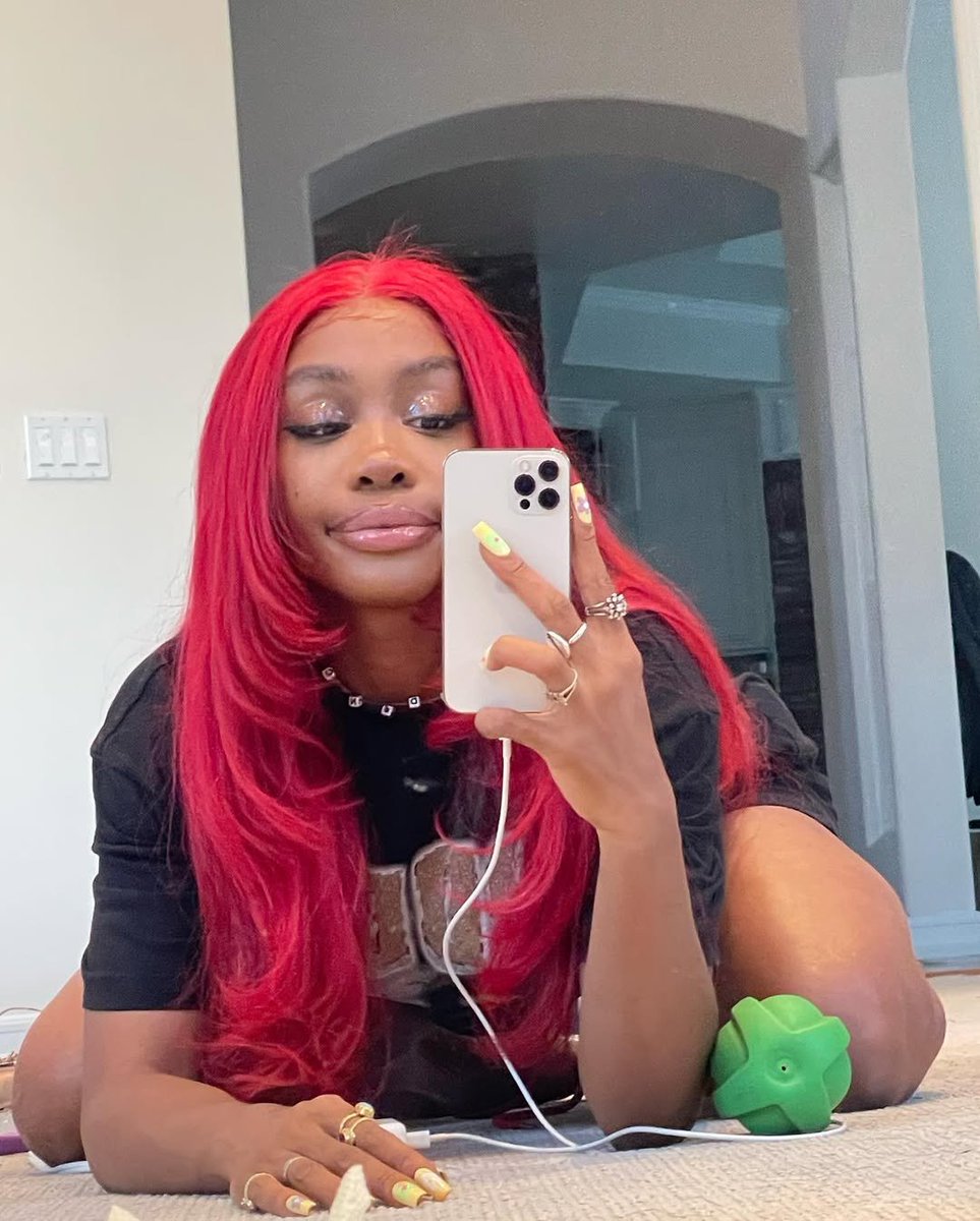 adezzy86's tweet photo. @sza ❤️❤️❤️ https://t.co/rYcymF44Va