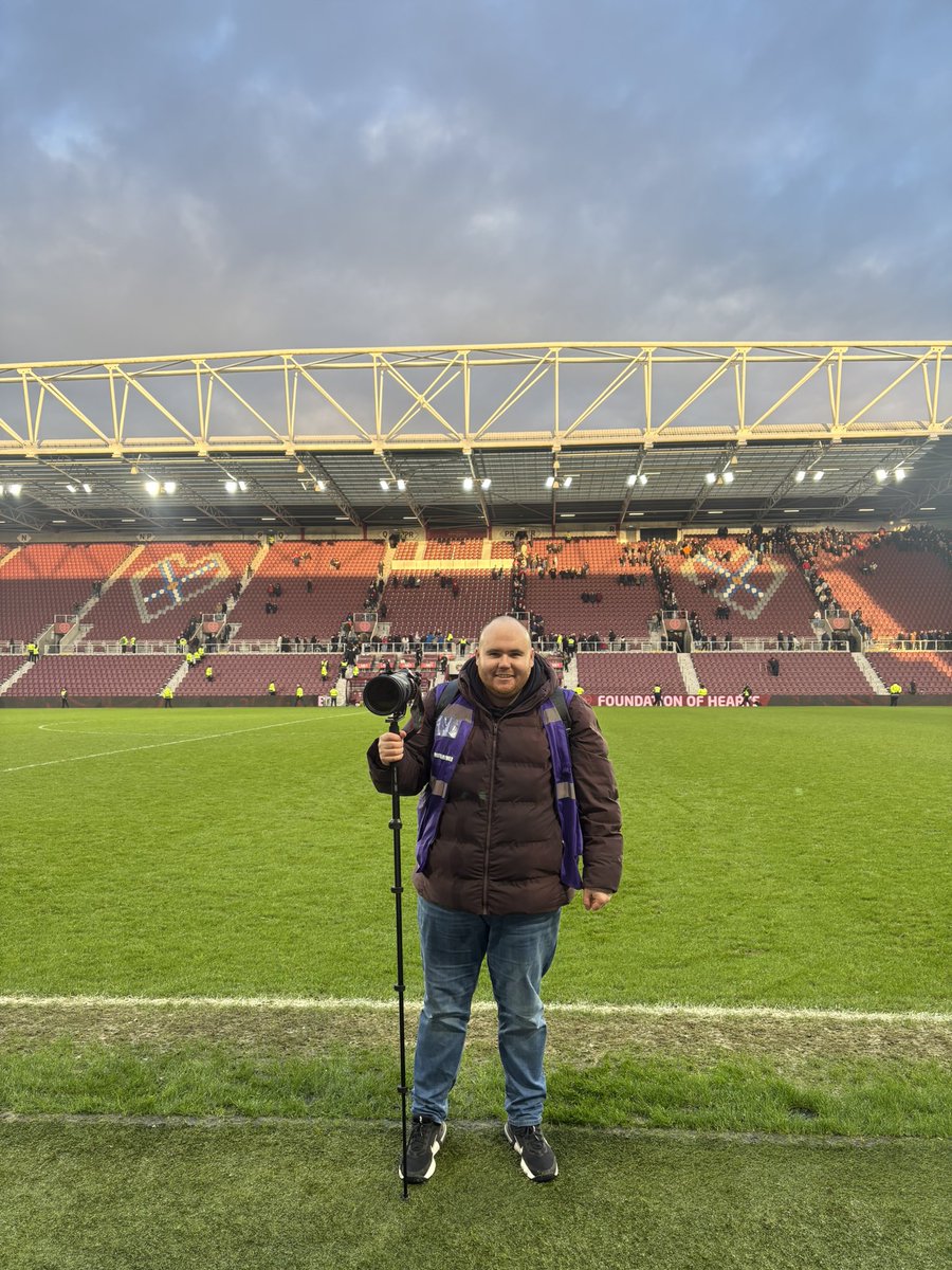 bchappy1874's tweet photo. Living the dream!! #HMFC @JamTarts 📸 https://t.co/HnQB4PMykq