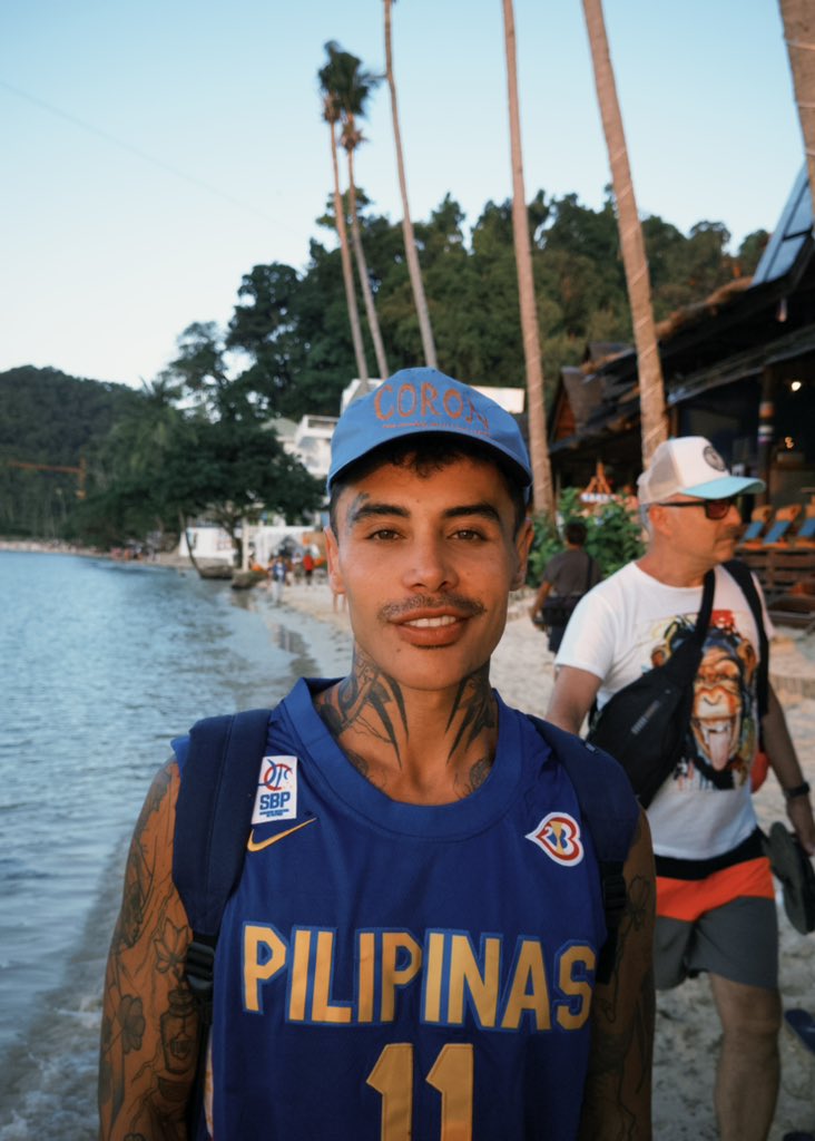 Drag Base tweet media