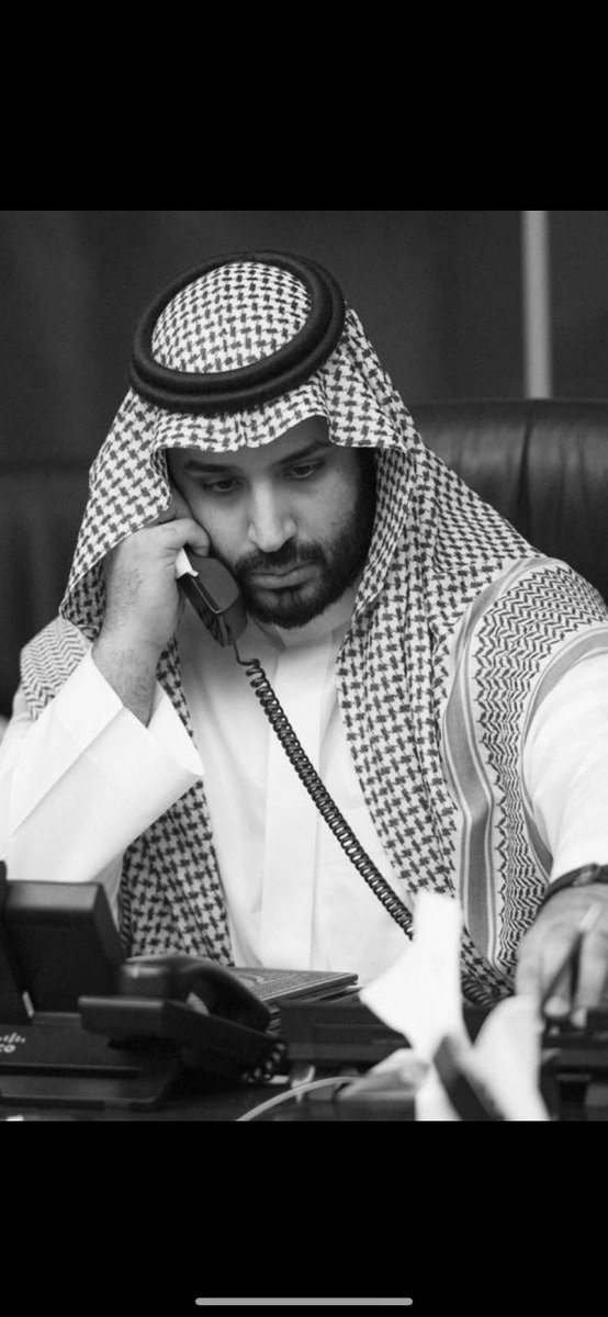 اتصل بأمير الكويت
اتصل بأمير قطر
اتصل برئيس الإمارات
اتصل بملك البحرين
اتصل بملك الاردن 

خلال ساعات فقط شال هم الخليج والدول العربية على أكتافه ومد يد العون لهم بلا إستثناء 
زعيم الشرق الأوسط وقائد الأمة العربية 🤍