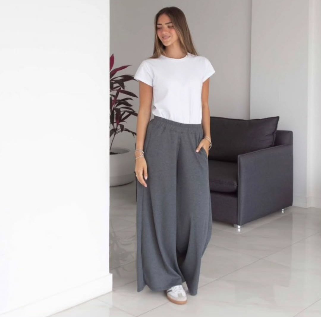 Santa (n't) Cecilia tweet media