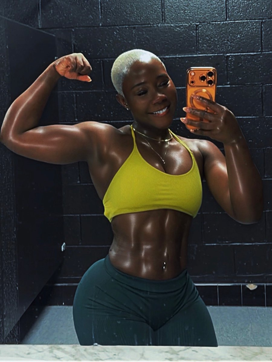 Only muscular tweet media