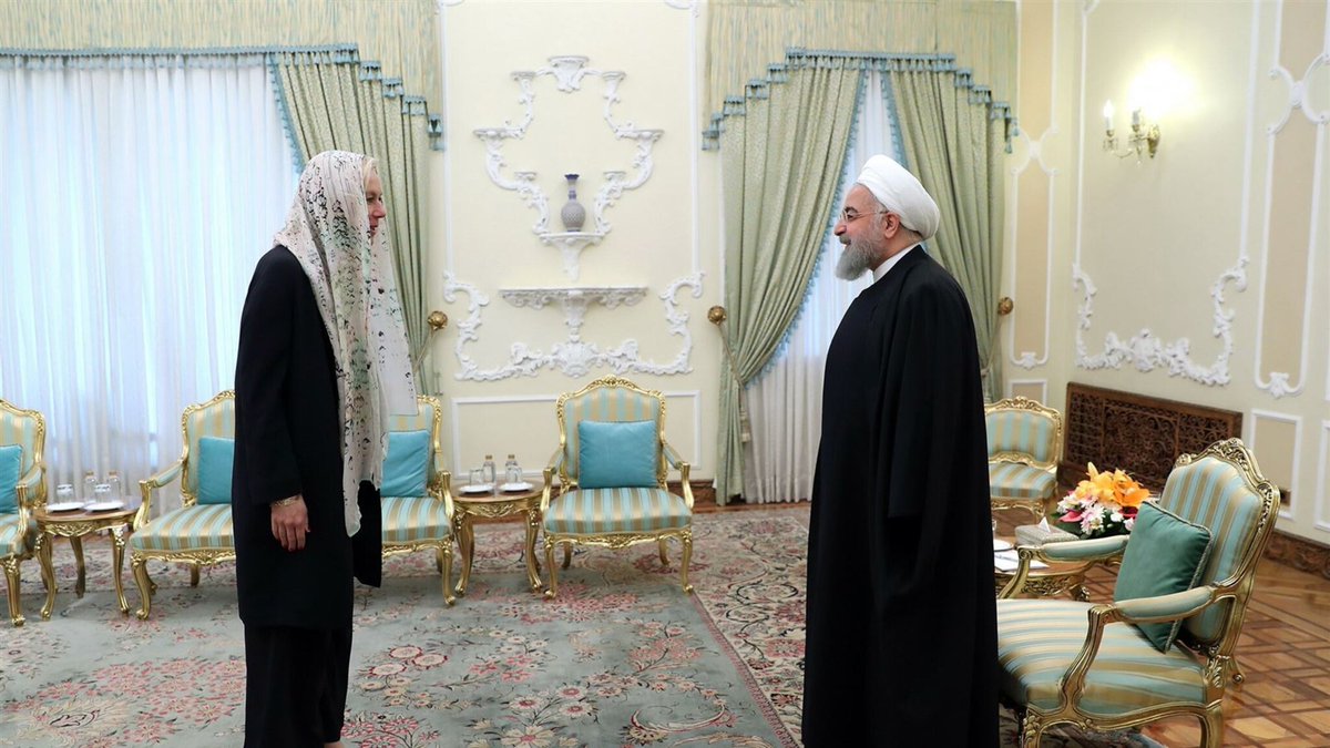 <a href="/AfshinEllian1/">Afshin Ellian</a> We hebben met D66-ers natuurlijk cultuurrelativisten aan de macht. Maar, ach, misschien leren ze wat bij.