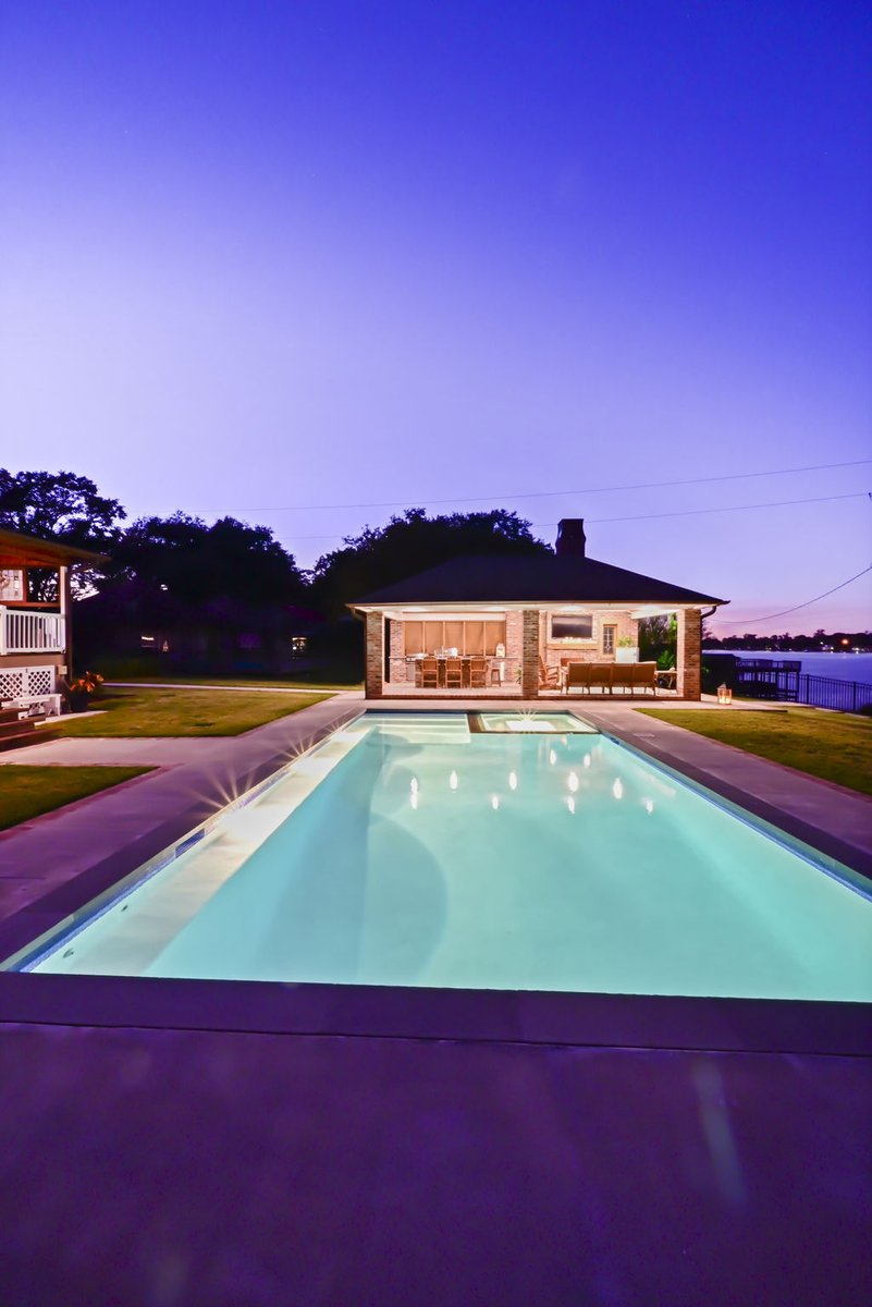 LucasFirminPool's tweet photo. Thoughtful design. Expert construction. A backyard that works as beautifully as it looks. Let Lucas Firmin Pools help you create your personal outdoor retreat. Get started now.

#LuxuryBackyard #BatonRougePoolBuilder #PoolDesign https://t.co/H4e26EmV6G