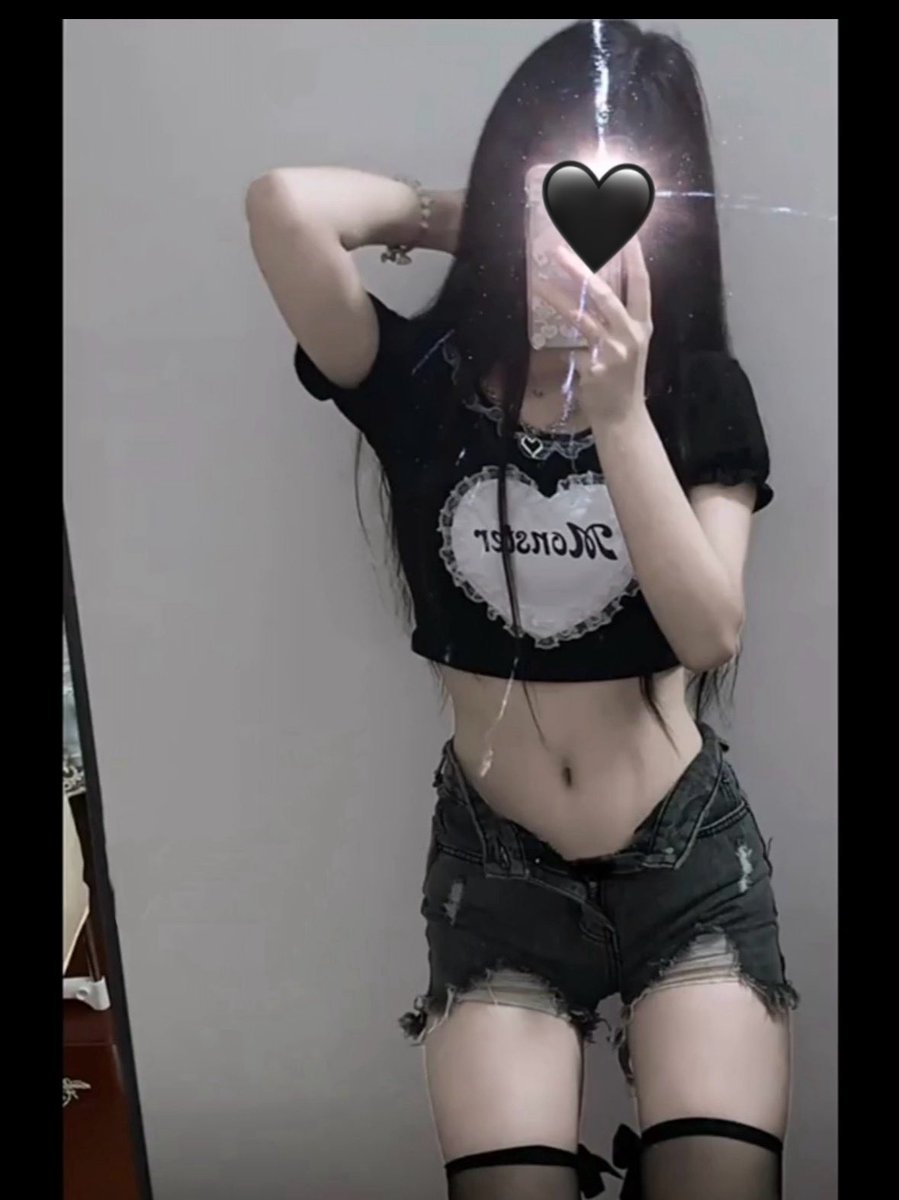 min1599429's tweet photo. #wlw #les #女同性恋 #le https://t.co/ze9uiu7D7Q