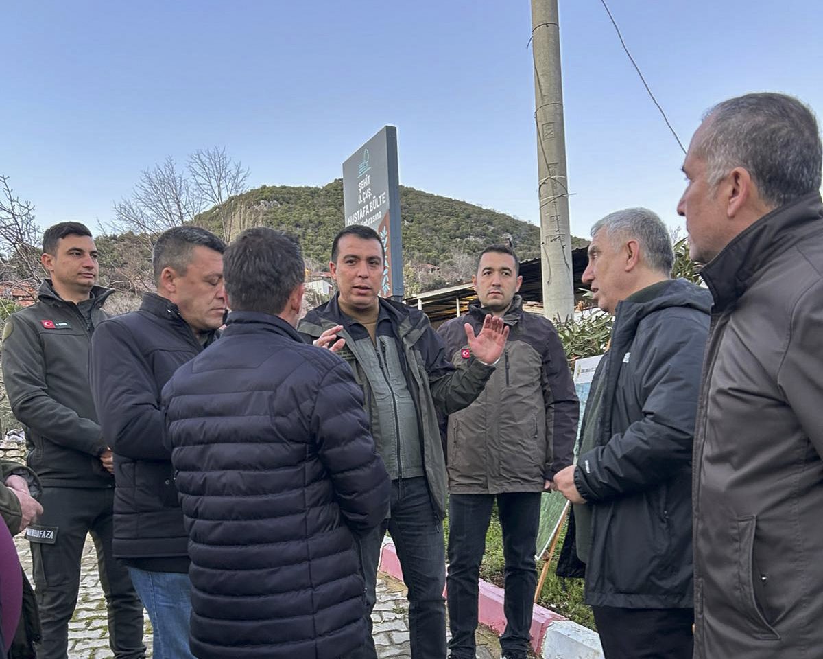 izmirobm's tweet photo. Bergama’da Orman Yangınları Bilgilendirmesi

Bergama Orman İşletme Müdürlüğü ile Bergama Belediyesi iş birliğinde, Ramazan ayı dolayısıyla Topallar Mahallesi’nde düzenlenen iftar programında orman yangınlarının önlenmesine yönelik bilgilendirme faaliyeti gerçekleştirildi. https://t.co/Ch2D0OepUR