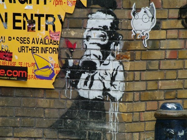 Banksy tweet media