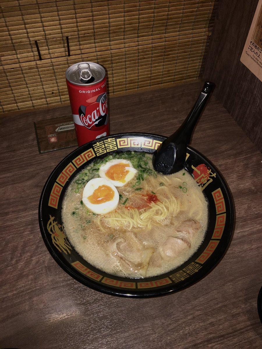 애햄이 tweet media