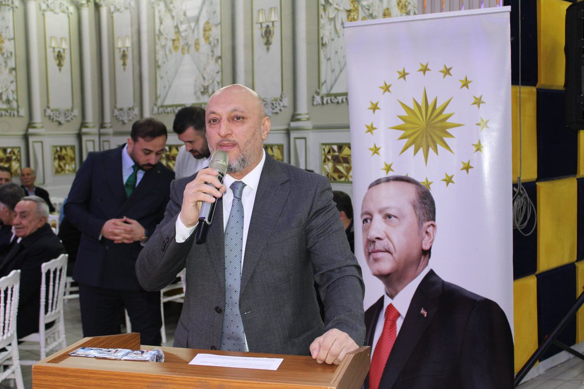 turgaykurtkan's tweet photo. İl Danışma Meclisi Toplantımızda 
Milletvekilimiz Sn.@T_Bedirhanoglu,Bölge koordinatörümüz Sn. @RamazannArkan , İl Başkanımız Sn. @EnginGunceoglu ve Belediye Başkanımız Sn. @Ntanglay'ın  katılımlarıyla,Türkiye Yüzyılı vizyonumuzu ve güzel şehrimiz Bitlis için hayata geçireceğimiz çalışmalarımızı değerlendirdik. Ortak akıl ve istişare kültürüyle yol haritamızı netleştirdik.

Ardından iftar soframızda buluşarak ekmeğimizi, duamızı ve gönlümüzü paylaştık. Aynı sofrada buluşmanın bereketini ve kardeşliğin sıcaklığını bir kez daha hissettik.
İnancımız tam, gayretimiz güçlü. Bitlis için hep birlikte çalışmaya devam edeceğiz. ❤️
@T_Bedirhanoglu @EnginGunceoglu @Ntanglay