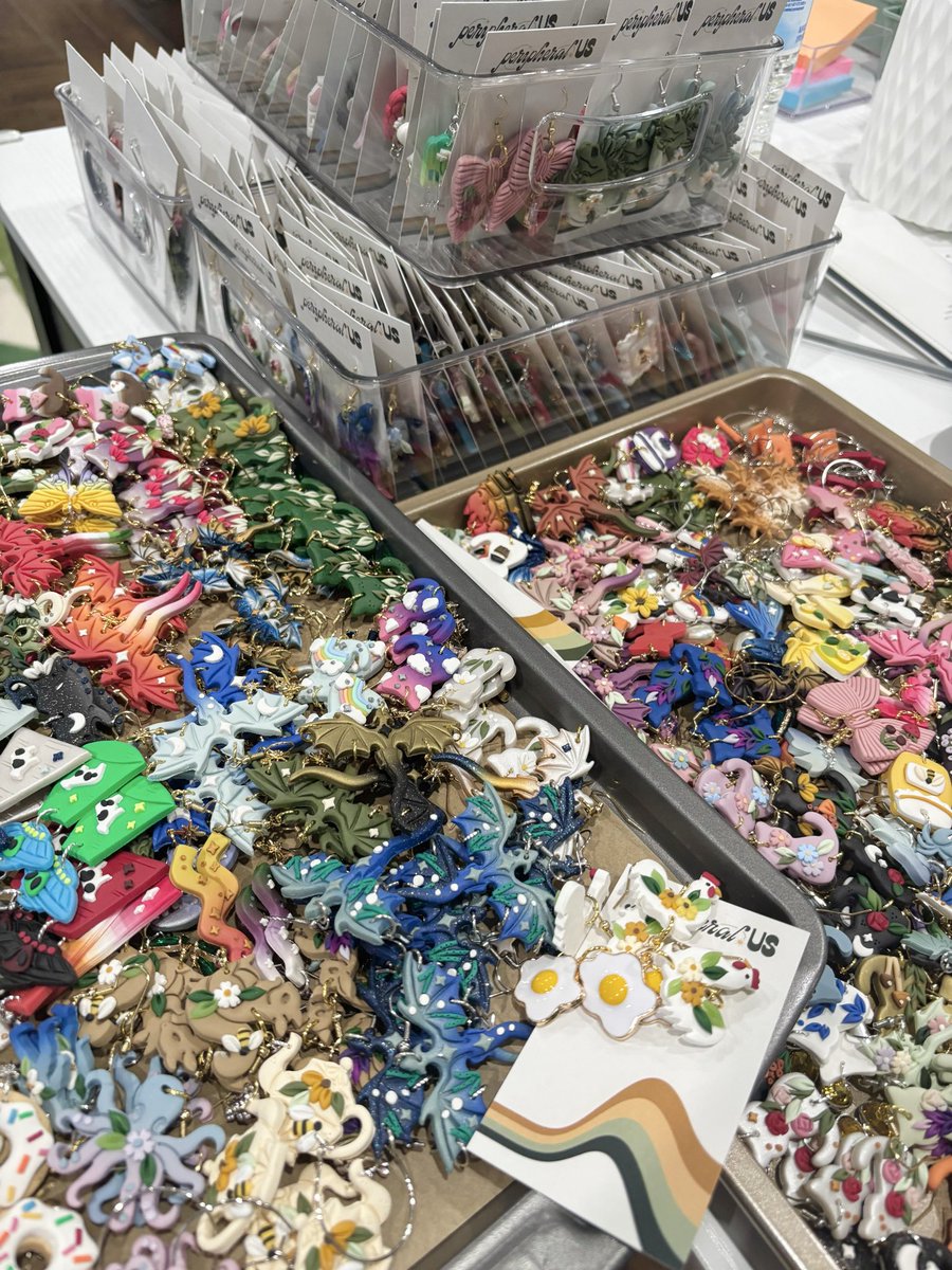 aimee makes earrings • tweet media