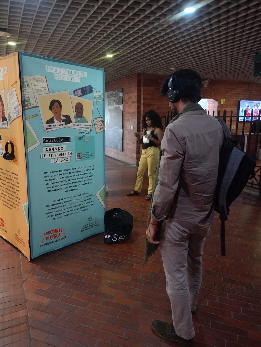 ARNColombia's tweet photo. Hoy estamos en @lauao en #Cali, en el marco del taller Voces que Transforman, la @ARNColombia  comparte la experiencia 'Imaginarios Podcast'. Un espacio de reflexión sobre la importancia de una comunicación enfocada en derechos, para dignificar historias que le apuestan a la paz. https://t.co/Bhmr3o3pYL