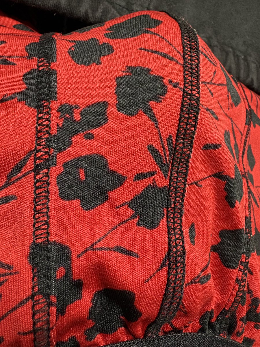 ものすごく久しぶりにクッキー＆クリーム食べた🍪

美味しかったからまた食べたいな。

ハーゲンダッツ定期的に食べたくなっちゃう🍨

#HaagenDazs #ゲイ #大学生ゲイ #クッキーアンドクリーム #バイ #大学生バイ