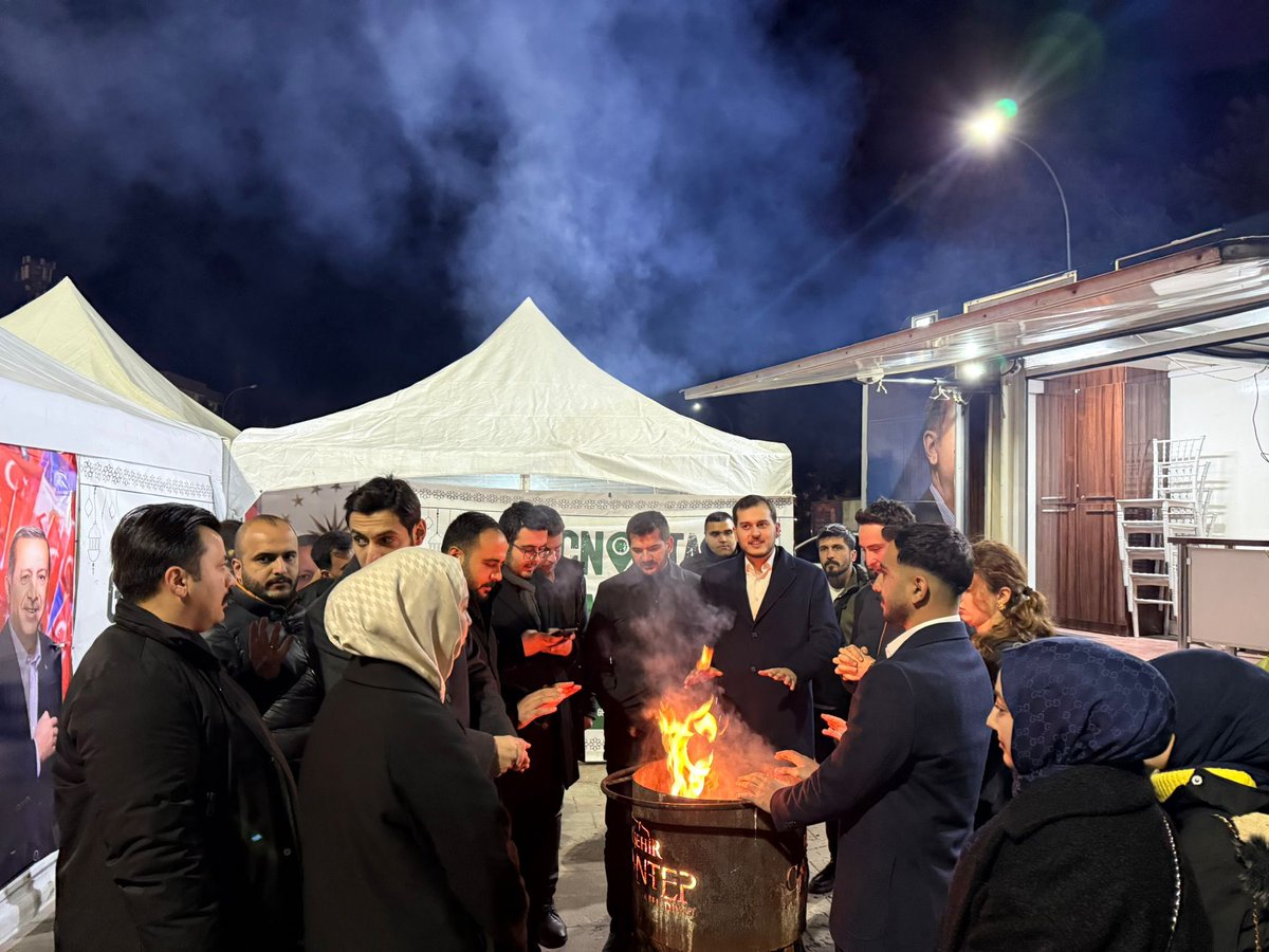 Genel Merkez Gençlik Kolları Başkan Yardımcımız, ÜNİAK Başkanımız Sn. Fatih Aydemir ile birlikte GençNokta Gaziantep Çadırımızda, genç kardeşlerimizle bir araya gelerek samimi, neşeli ve dopdolu anlar yaşadık. 🏓

Gülümsemelerin eksik olmadığı bu güzel buluşmada, gençlerimizin