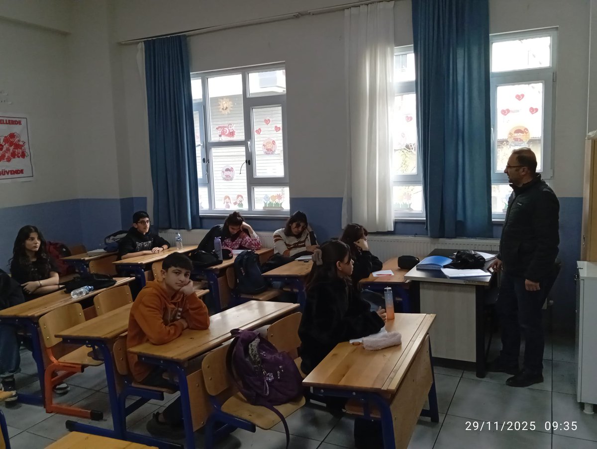 DYK Çalışmaları Yerinde Denetlendi

Van İpekyolu İlçe Milli Eğitim Müdürlüğü Şube Müdürü Eşref YILDIZ, ilçede yürütülen Destekleme ve Yetiştirme Kurslarını (DYK) yerinde denetledi. Denetim kapsamında Merkez İmam-Hatip Lisesi, Atatürk Lisesi, Tev İfakat Ortaokulu ve Vankulu