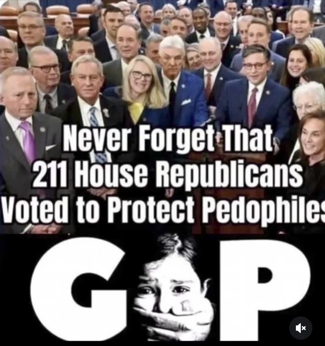 BVictoriaCook's tweet photo. @realDonaldTrump @AGPamBondi @DAGToddBlanche @FBIDirectorKash 
#NoProtectingTheTrumpEpsteinClass
#StopProtectingTrump https://t.co/xTEJO4ZVd2