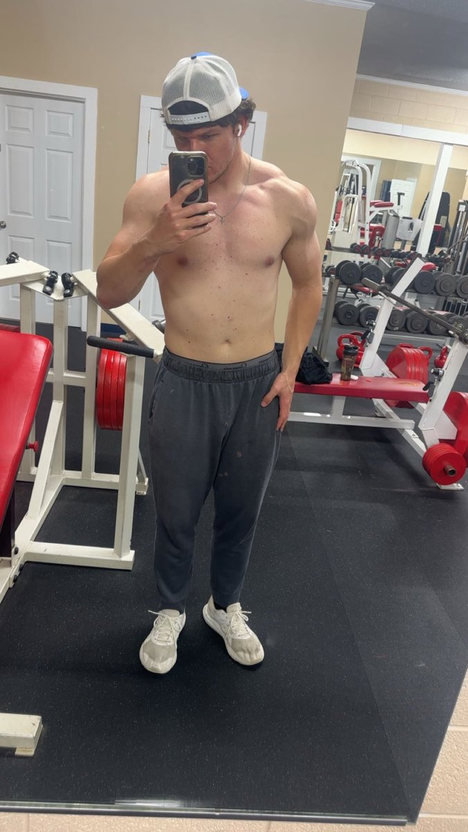 Hunt ☔️ tweet media