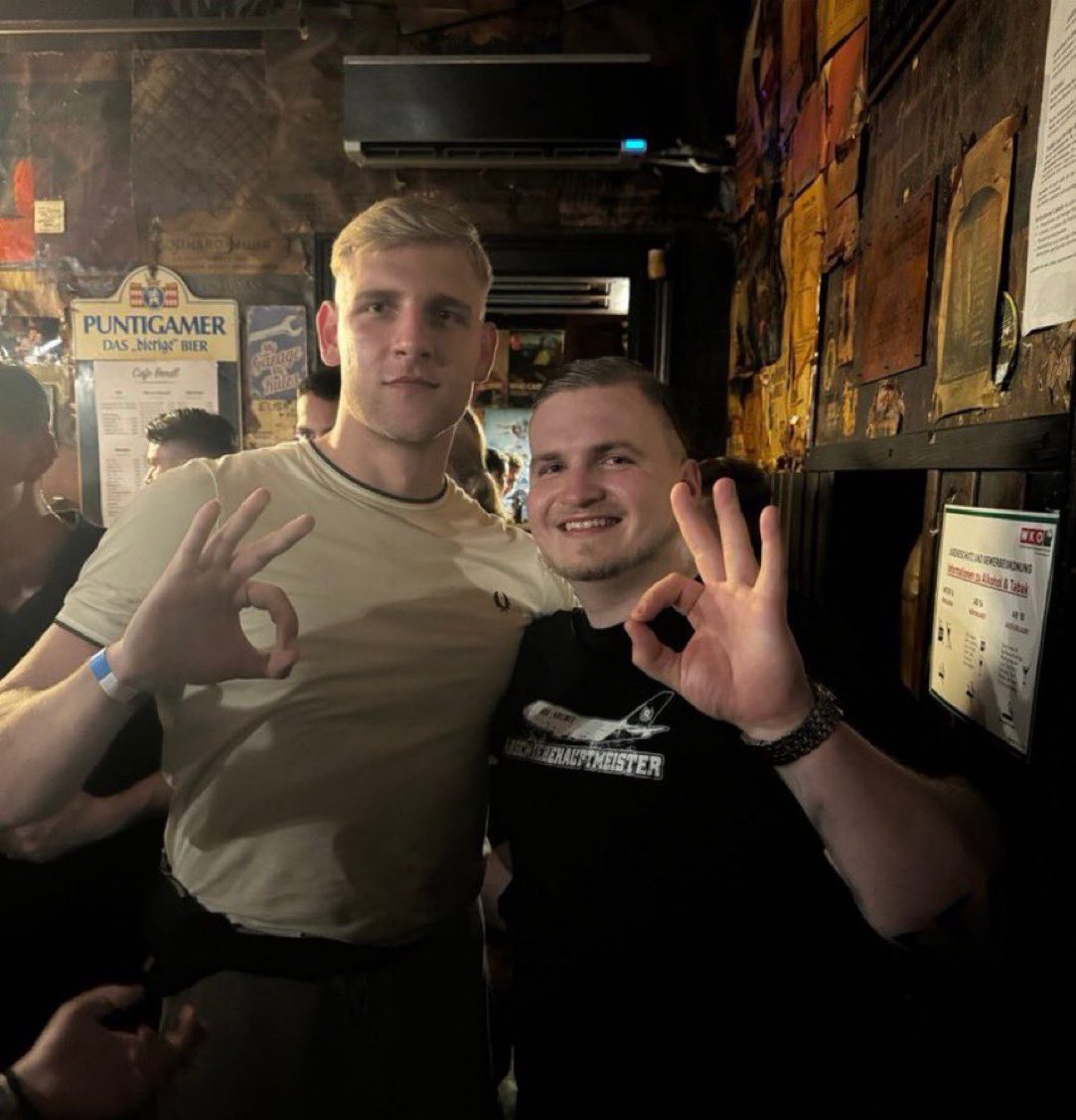 SubThomasX tweet media